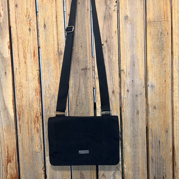 Baggallini Black Shoulder Bag - Picture 2 of 10